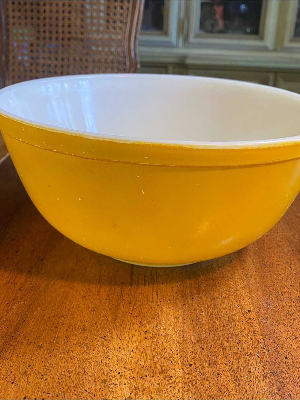 Pyrex 402 1.5 Quart Yellow Mixing Bowl